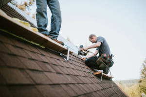 Local Roofers in Snow Lake Shores, MS